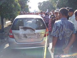 Mobil Jazz yang Ditembaki Polisi di Sleman Jadi Tontonan Warga