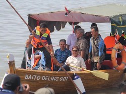 Susi Luncurkan Kapal Bambu Pertama di Dunia Made in RI