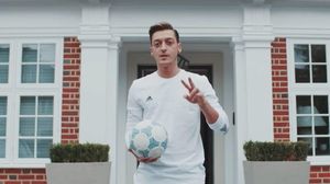 Foto: Intip Rumah Mewah Seharga Rp 189 M Pemain Timnas Jerman Mesut Ozil