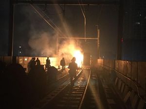Terminal MRT di Lebak Bulus Terbakar, Diduga Korsleting Listik Terminal MRT di Lebak Bulus Terbakar, Diduga Korsleting Listik