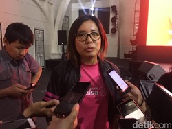 Tri Gigit Jari Karena Lisensi e-Money Ditolak BI