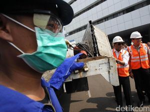 Menhub Potong Bak Truk Obesitas yang Langgar Aturan