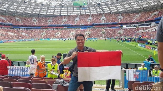 Dari Indonesia, Puluhan Fans Ini Dukung Rusia di Luzhniki