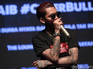 Young Lex Janji Bakal Bikin Video Klarifikasi Pasca Diserang Fans Kpop Young Lex Janji Bakal Bikin Video Klarifikasi Pasca Diserang Fans Kpop