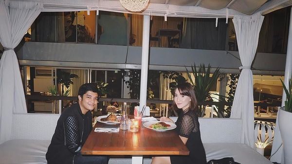 Momen Pengantin Baru, Erica Putri yang Sering Pose Seru Bareng Makanan