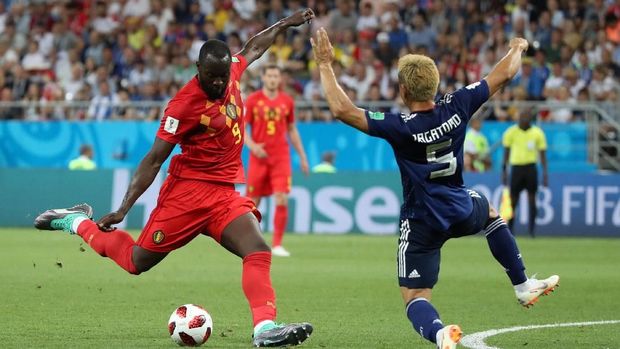 Romelu Lukaku tertinggal dua gol di belakang Harry Kane.