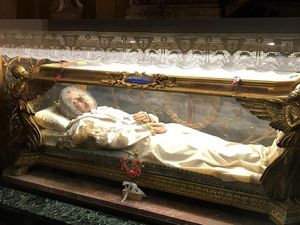 Wanita Suci Italia yang Mayatnya Tidak Rusak
