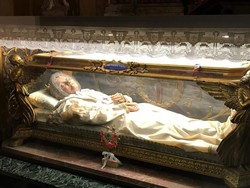 Wanita Suci Italia yang Mayatnya Tidak Rusak