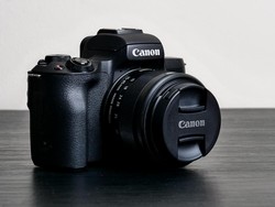 Canon M50, Kamera Buat Pemula Fotografi