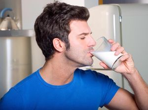 Makanan Penurun Libido Pria hingga Momen Kulineran Erica Putri