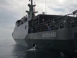 Kapal Perang Dikerahkan Cari Korban KM Lestari Maju di Selayar