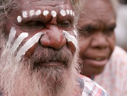 Kisah-kisah Keramat di Balik Pendakian Bukit Cadas Uluru