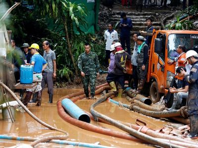 Proses Evakuasi Korban Selamat di Gua Thailand Terus Dilakukan