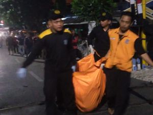 Dua Orang Tewas Akibat Nekat Terobos Palang Pintu Kereta