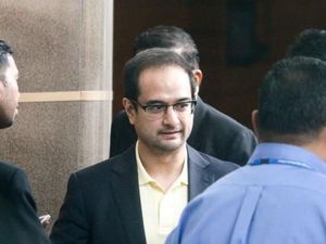 Putra Tiri Najib Ditanyai Komisi Antikorupsi Terkait Skandal 1MDB Putra Tiri Najib Ditanyai Komisi Antikorupsi Terkait Skandal 1MDB