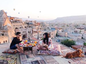 Mengintip Gaya Mewah Rachel Vennya Saat Kulineran di Turki Hingga Jepang