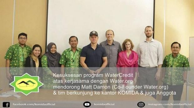 Matt Damon mengunjungi Komida di kawasan Jagakarsa, Jakarta.