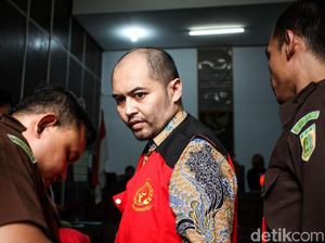 Dari Fitnah ke Narkoba, Arseto Pariadji Dibui Lagi Dari Fitnah ke Narkoba, Arseto Pariadji Dibui Lagi
