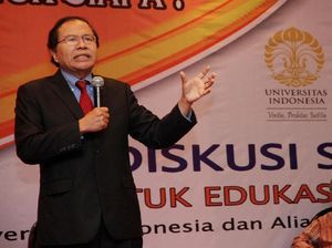 Rizal Ramli: 3 Tahun Pemerintahan Jokowi Risiko Ekonomi Meningkat Rizal Ramli: 3 Tahun Pemerintahan Jokowi Risiko Ekonomi Meningkat