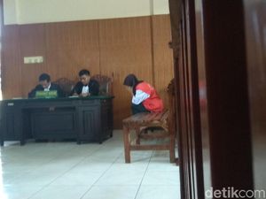 Jalani Sidang, Shinta Akui Aniaya Bayi Calista Jalani Sidang, Shinta Akui Aniaya Bayi Calista