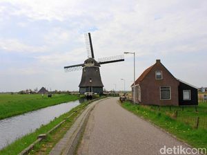 10 Tempat Wisata di Belanda, dari Kincir Angin hingga Kanal Amsterdam 10 Tempat Wisata di Belanda, dari Kincir Angin hingga Kanal Amsterdam