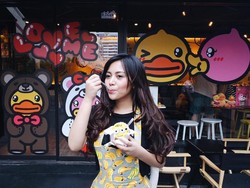 Banyak Posting Foto Berhijab, Rachel Vennya Sudah Mantap?