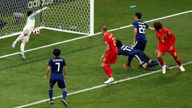 Marouane Fellaini mencetak gol penyama kedudukan untuk Belgai.