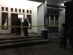 Apa Tujuan Rumah Timses Cabup Lumajang Dilempar Bom Ikan?