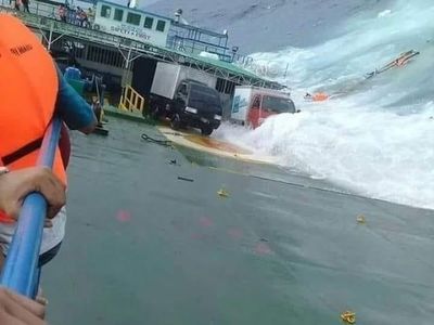 Dramatis! Detik-detik KM Lestari Maju Tenggelam di Selayar