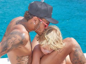 10 Potret Keakraban Neymar dan Anaknya, Bikin Hati Meleleh