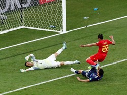 Drama terjadi di masa injury time. Laga tampak akan berlanjut ke extra time, namun Nacer Chadli mencetak gol jelang laga 90 menit tuntas. Belgia pun keluar sebagai pemenang dengan skor 3-2. REUTERS/Murad Sezer.