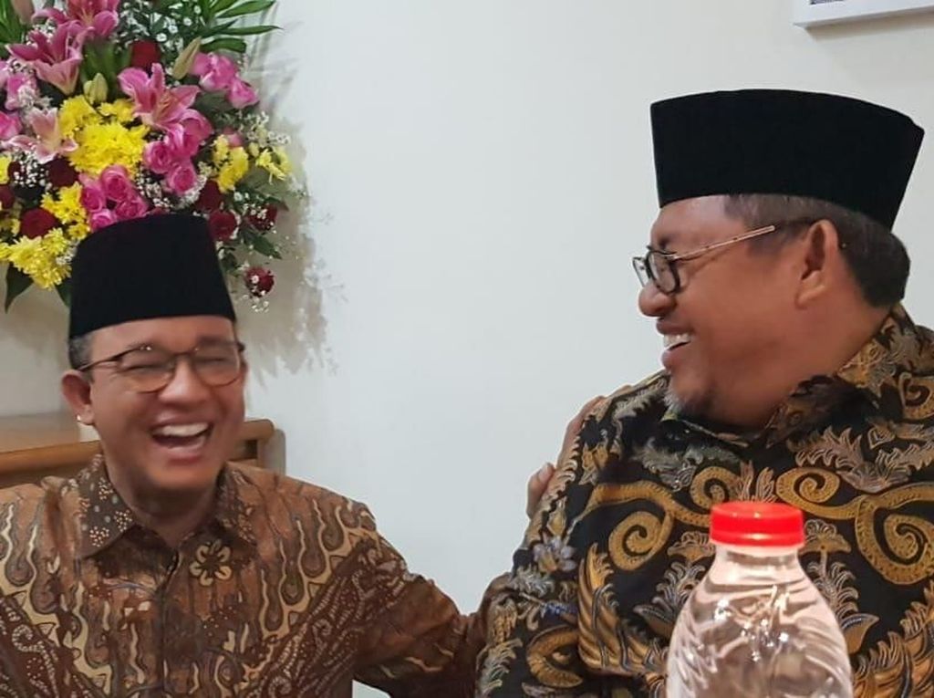 Ditanya Deklarasi Capres, Anies Baswedan Senyum-senyum Ditanya Deklarasi Capres, Anies Baswedan Senyum-senyum