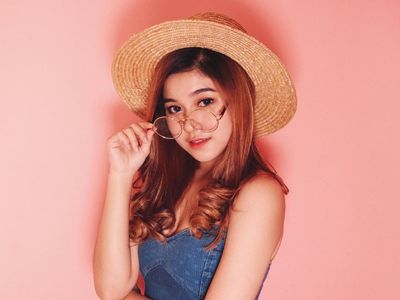 Gaya Kece Amarissa Florencia, Selebgram Cantik yang Suka Main Tik Tok