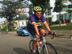Dibegal Saat Bersepeda, Bougie Bagikan Tips Aman Olahraga di Jalan