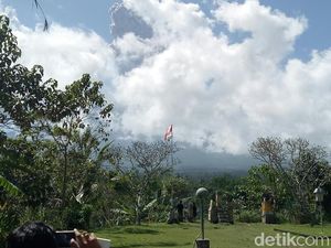 Kondisi Gunung Agung Masih Rawan Erupsi