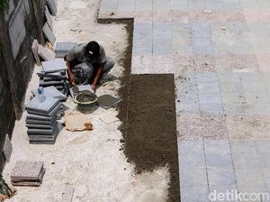 Trotoar di Kawasan Sudirman Diperlebar
