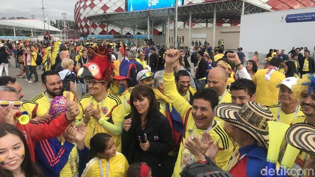 (Tumben) Fans Inggris Kalah Ramai dari Fans Lawan