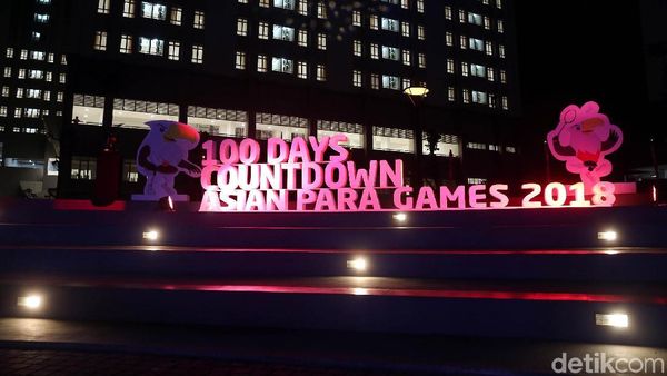 Cantiknya Wisma Atlet Kemayoran di Malam Hari