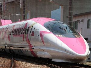 Kawai! Kereta Shinkansen Hello Kitty Resmi Beroperasi Kawai! Kereta Shinkansen Hello Kitty Resmi Beroperasi