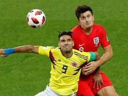 Sosok Harry Maguire tampil menonjol saat membantu Inggris menyingkirkan Kolombia di 16 besar. Salah satunya lewat keberhasilan memenangi 12 duel udara, menghadapi lawan yang lini depannya dihuni pemain jago duel udara macam Radamel Falcao dan Carlos Bacca. (Foto: Christian Hartmann/Reuters)