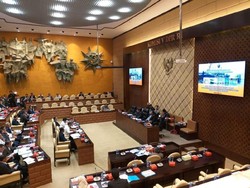 Komisi V Cecar Dirjen Hubla soal Penanganan Kecelakaan Kapal Laut