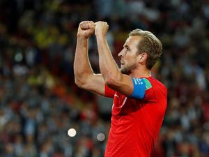 Kane: Tuntaskan dengan Trofi dan Jadi Inspirasi!