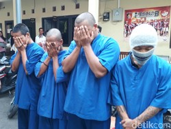 Polisi Bekuk 4 Orang Sekeluarga Pelaku Curanmor dari Brebes