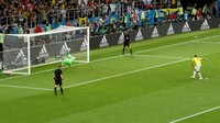 Situasi berubah setelah dua pemain terakhir Kolombia ikut gagal, yakni Mateus Uribe dan Carlos Bacca. (Foto: Christian Hartmann/Reuters)