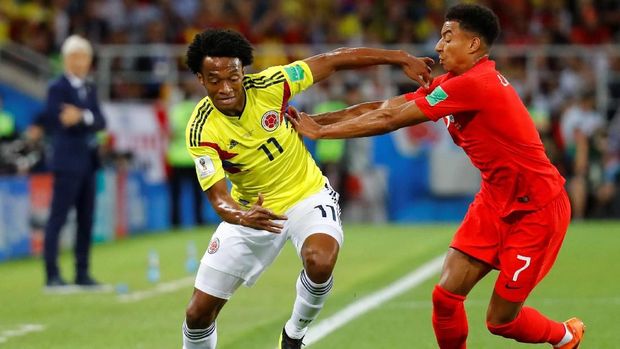 Juan Cuadrado lebih banyak bermain ke tengah di babak pertama.