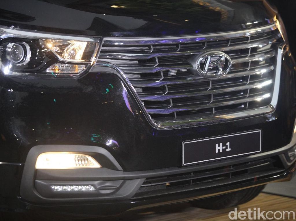 MPV Hyundai Royale Edisi Terbatas Hanya Tambah Rp 1,5 Juta MPV Hyundai Royale Edisi Terbatas Hanya Tambah Rp 1,5 Juta