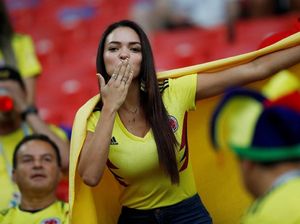 Adu Heboh Suporter Kolombia Vs Inggris di Luar Stadion