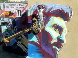 Mural Messi vs Ronaldo, Mana yang Lebih Oke?