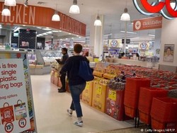 Tidak Dapat Kantong Plastik Gratis, Pembeli di Australia Mengamuk