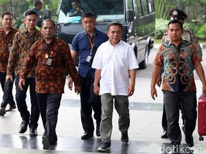 Irwandi, Gubernur Pilot yang Akhirnya Mendarat di KPK